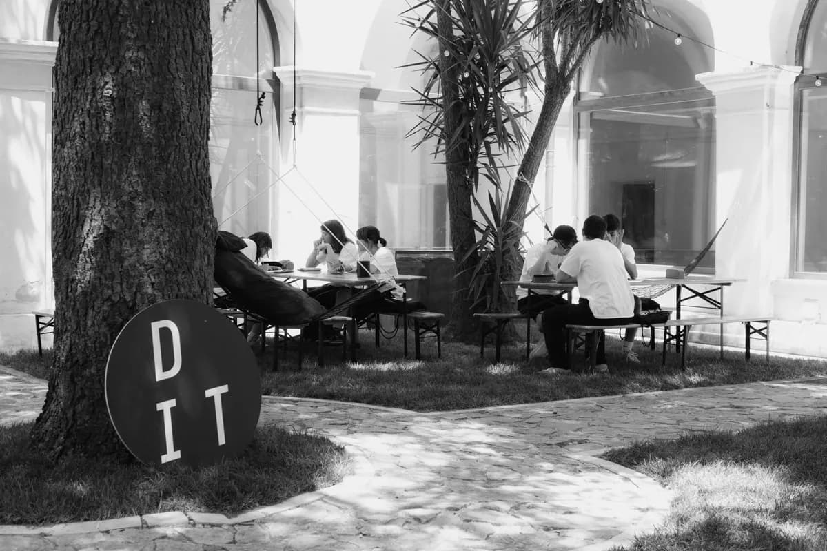 Design in Town - Premises 2