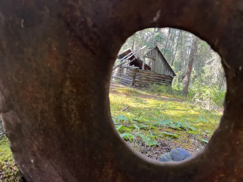 Yukon Exploration - Canada - Premises 15