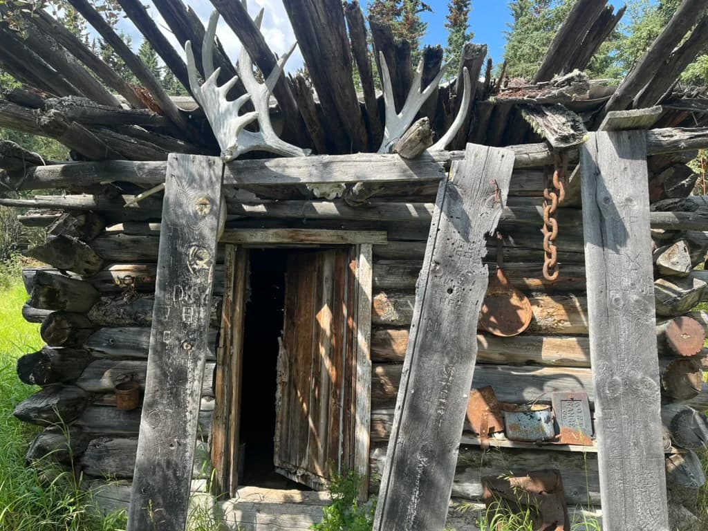 Yukon Exploration - Canada - Premises 14