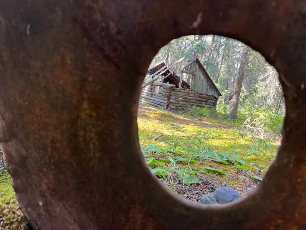 Yukon Explorer - Canada - Premises 1