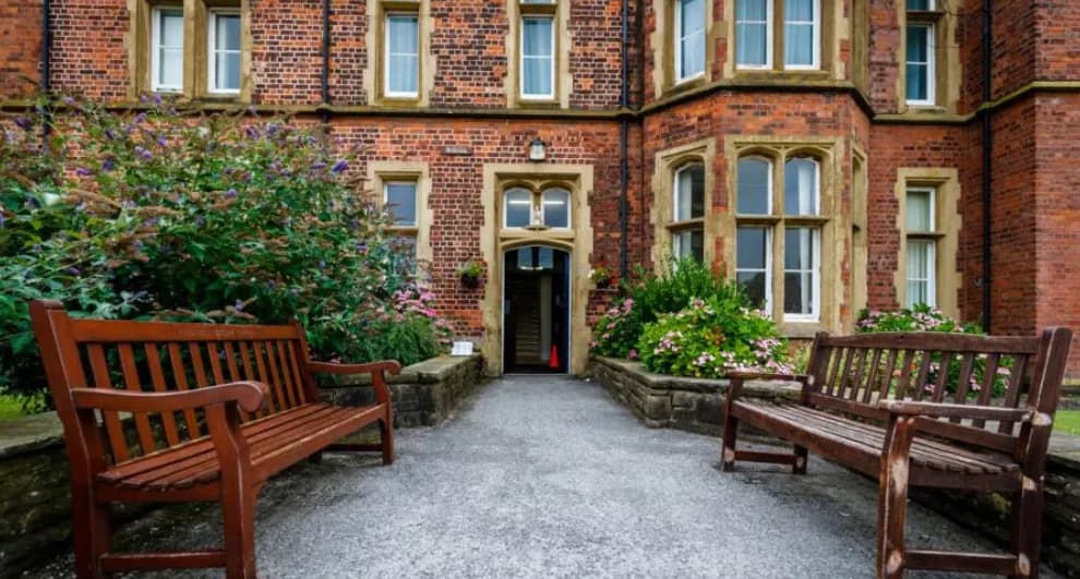 English at Camp - Fleetwood - Premises 3